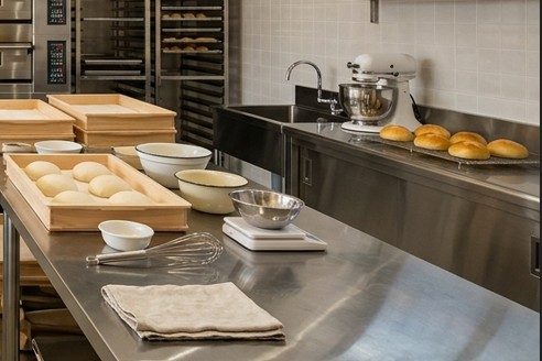 ห้องผลิตปิดมิดชิด ร้าน OVEN Bangkok